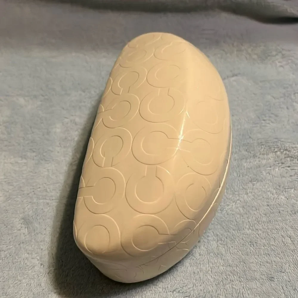 Nice Off White Coach Glasses Case